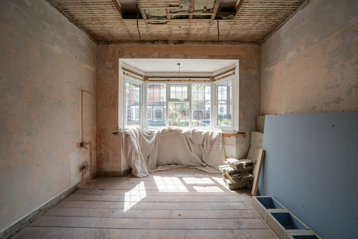 Bedroom before renovation